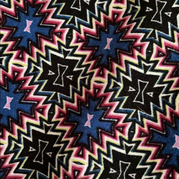 LuLaRoe OS Leggings - Picture 2 of 5